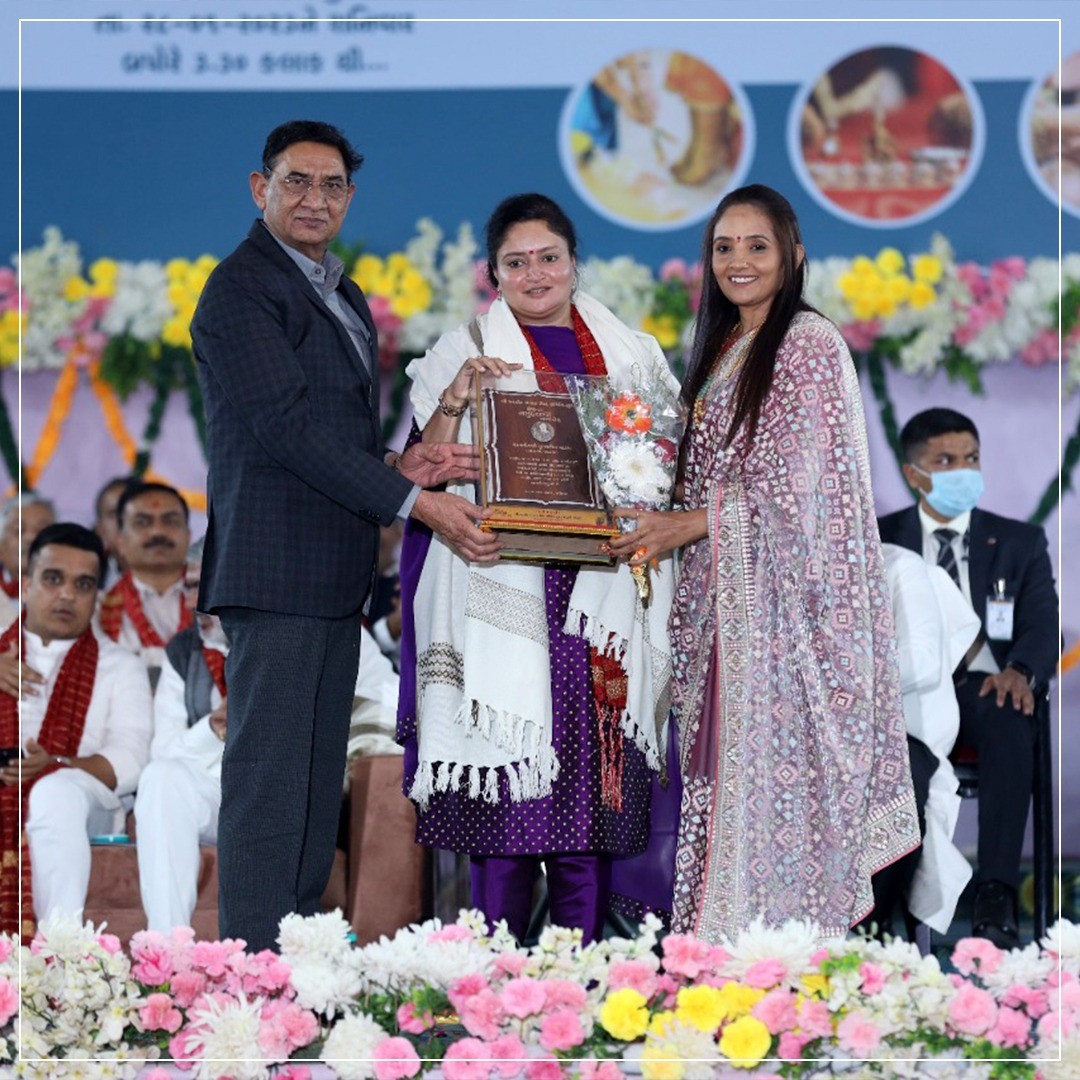 Pramukh Group,  PramukhGroup, Pramukh, PramukhHomes, MassWedding, SamuhLagan, event, Marriage, explorepage, trending, couplegoals, traditional, bride, groom