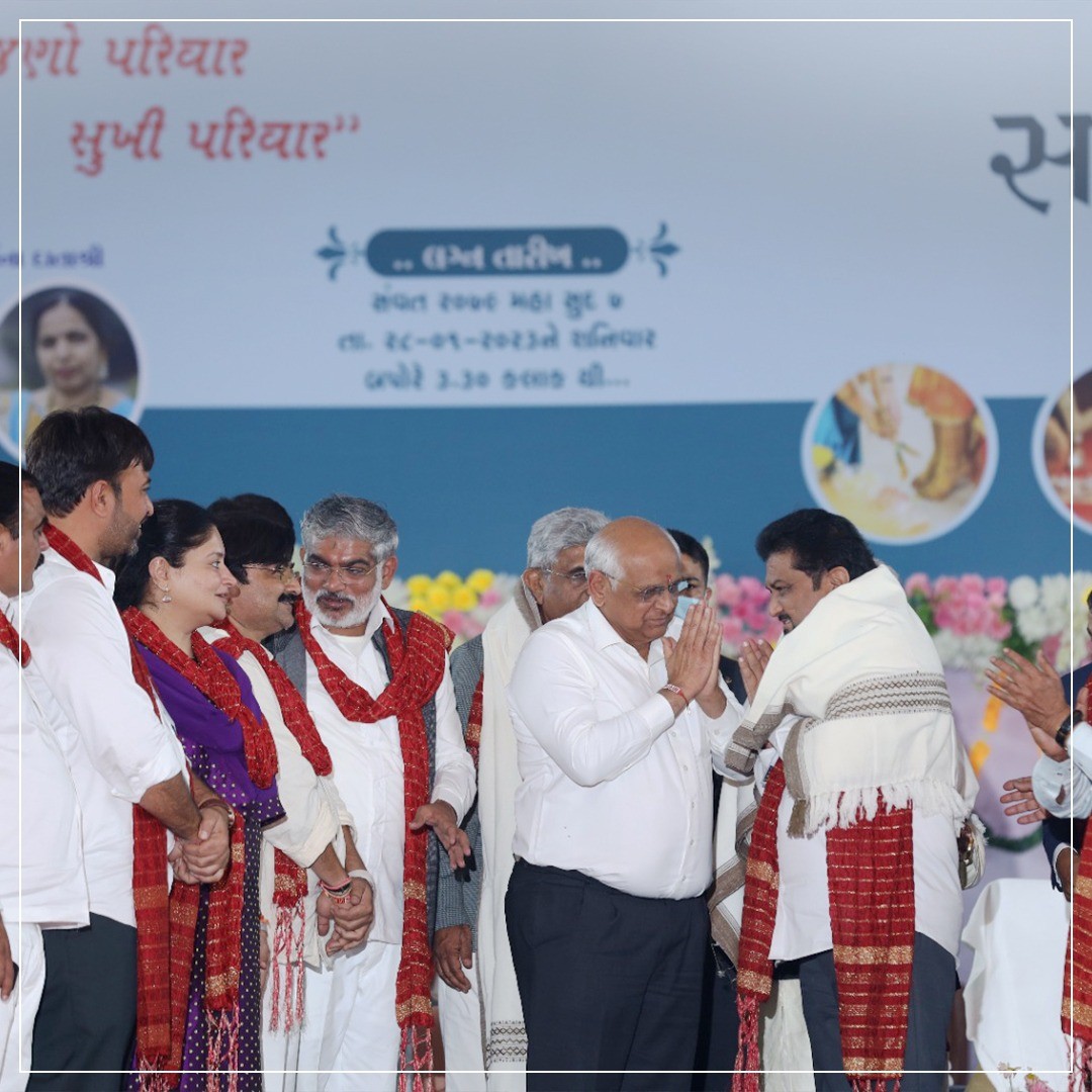 Pramukh Group,  PramukhGroup, Pramukh, PramukhHomes, MassWedding, SamuhLagan, event, Marriage, explorepage, trending, couplegoals, traditional, bride, groom